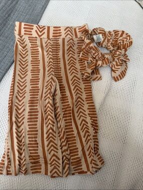 kate quinn Girls Rust and Cream Patterned Matching Set with Scrunchies